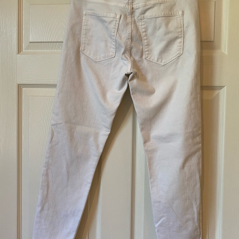 Banana Republic premium denim white raw hem jeans - Picture 6 of 7